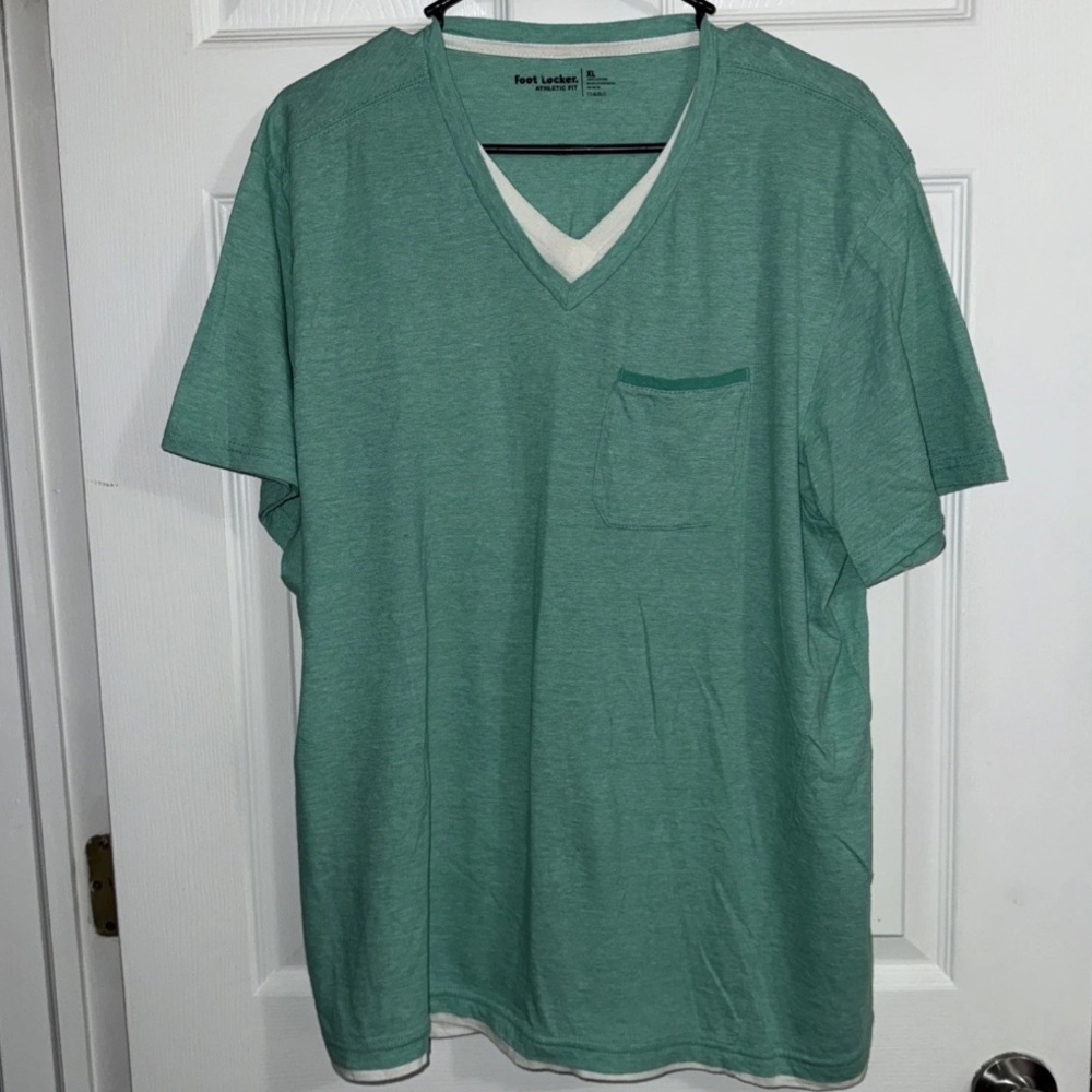 Foot Locker Athletic Fit Light Green v-Neck With Pocket T-Shirt XL
